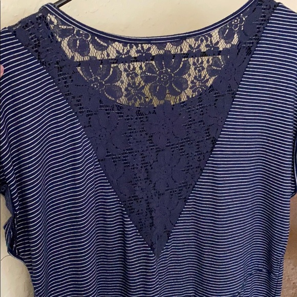 Cap-sleeve Top - Picture 3 of 5